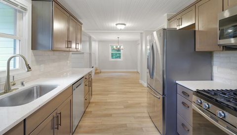 2454 221st Avenue NE