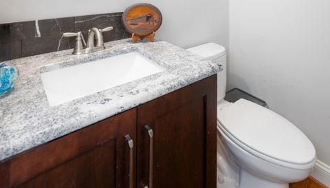 698 Maple Springs Ln