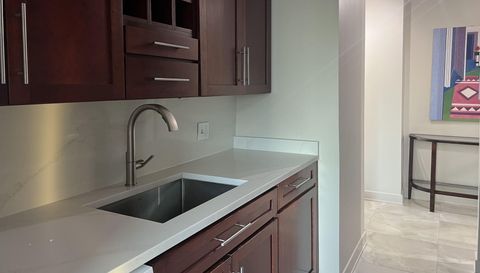 1122 N Clark St APT 3606
