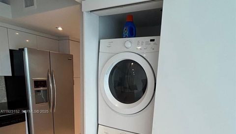 3411 Indian Creek Dr