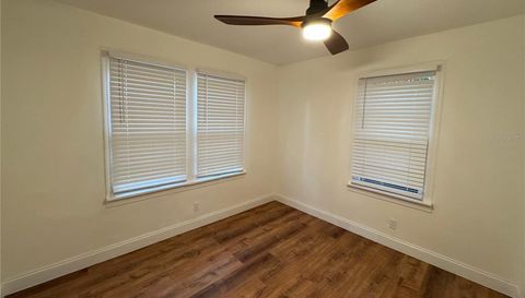 1119 NEWTON AVENUE S