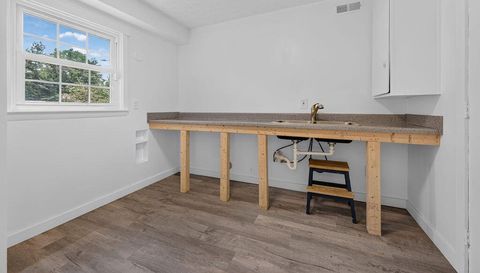 23 Clearbrook Rd