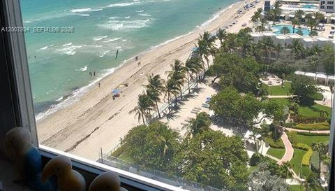 2751 N Ocean Dr