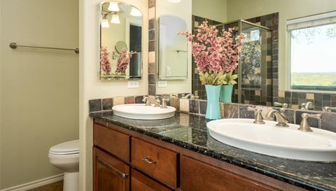 190 Shady Bluff DR