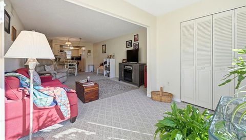 110 N TREMAIN STREET