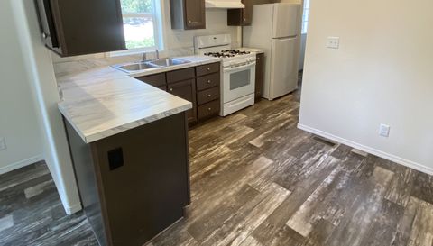 6165 Pony Express Trail  32