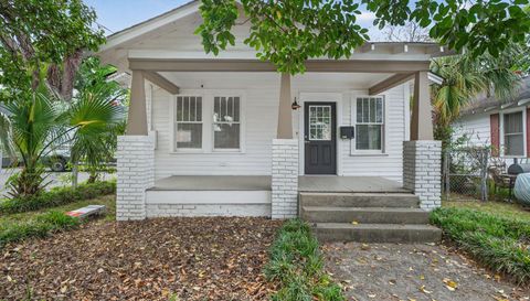 1911 Pickens St