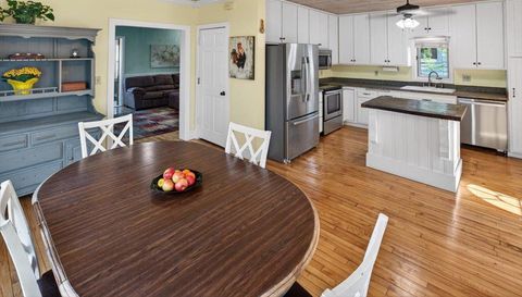 304 2nd Street N