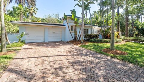 1037 Alfonso Ave
