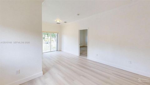 372 Ne 26th Pl