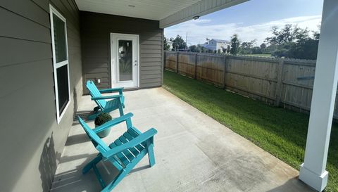 1210 W 10th St