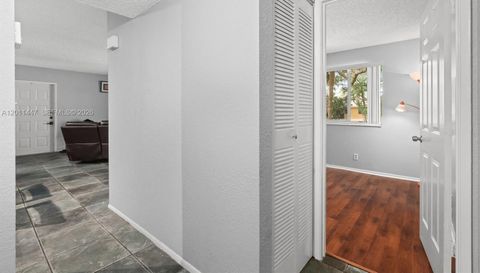 3083 N Oakland Forest Dr