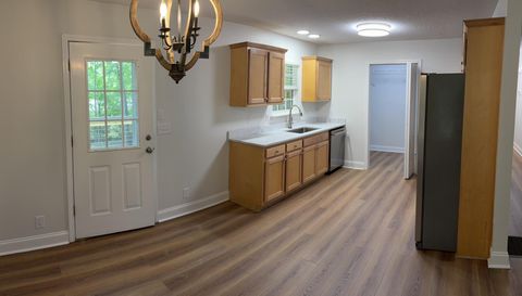 115 Richard St