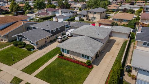 8426 W Betty Terrace