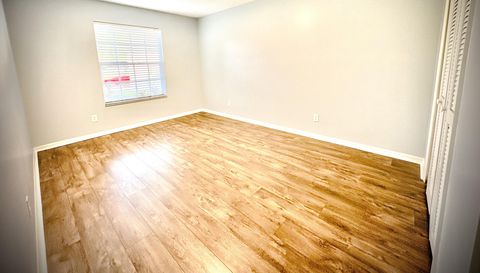 3530 Egret Dr