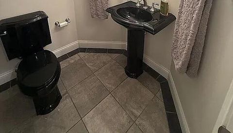 6N274 W Ridgewood Ln