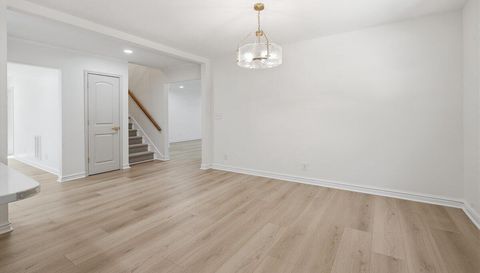 8 Overlook Ct