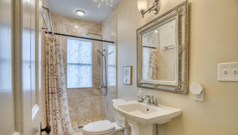 174 Avenida Menendez