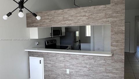 1304 Glenmoor Dr