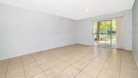 1940 LAKE ATRIUMS CIRCLE