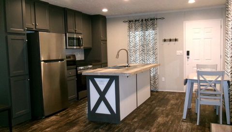 205 & 207 5th Street