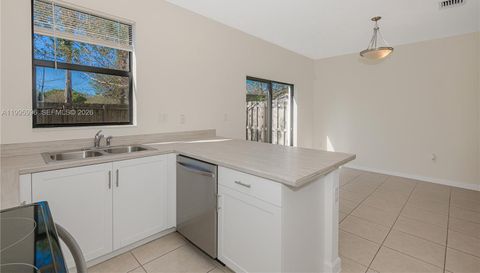 14732 181 Terrace
