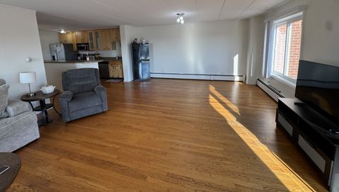 18 E Old Willow Road