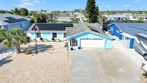 1015 SPINDLE PALM WAY