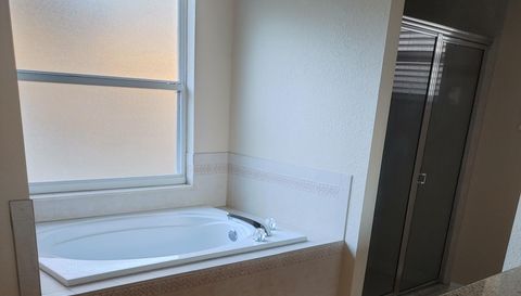 5398 Oxford Manor Cir