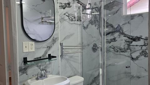 4710 Springfield Blvd