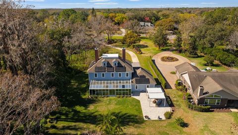 1006 Lake Cooper
