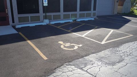 138 W Irving Park Road