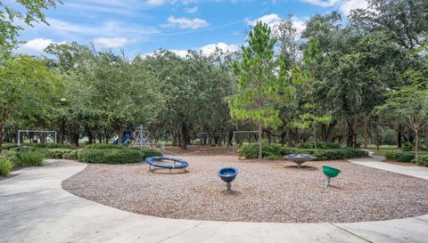 75 Crossfield Pl