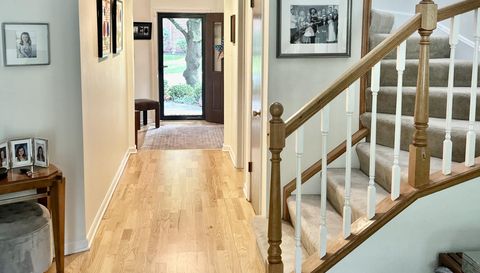 105 Astoria Way
