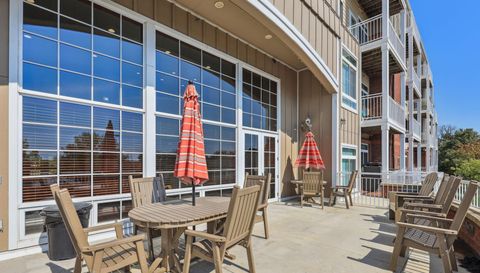 649 Old Highway 8 NW