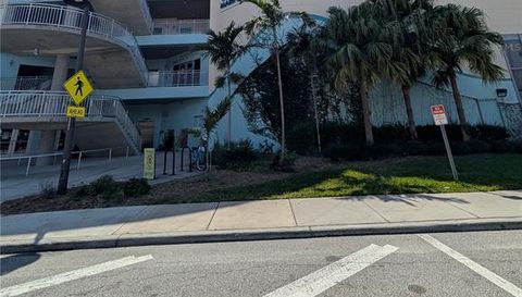 255 Dolphin Point