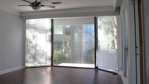 108 World Of Tennis SQ