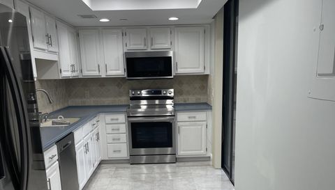 5951 Wellesley Park Dr