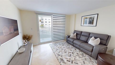 345 Ocean Dr