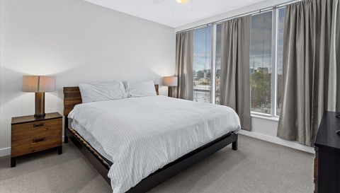 3338 Peachtree Rd NE