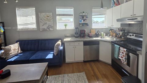 1027 Pennsylvania Ave