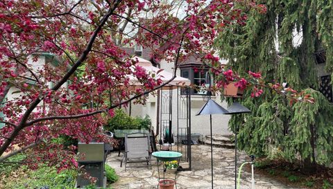 49 Sheridan Avenue S