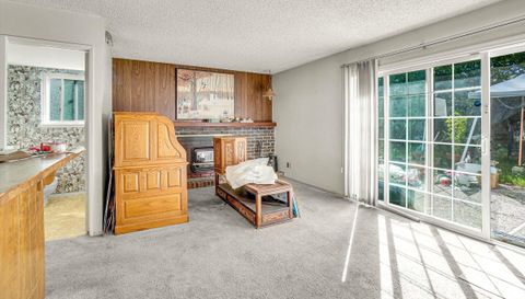 6308 Hillsdale Blvd