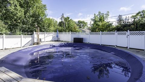 18225 W Lindenwood Drive