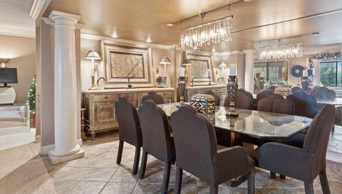 3076 Lexington Avenue N