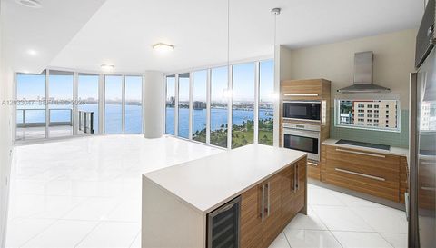 2020 N Bayshore Dr