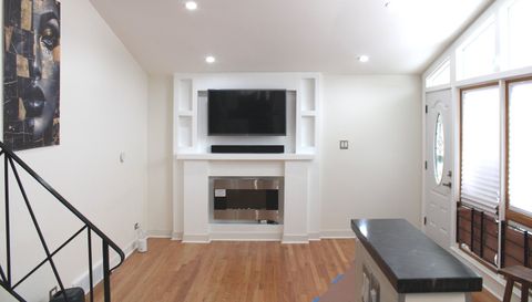 8312 S KENWOOD Avenue