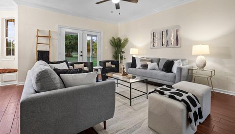 320 Woodland Oaks TRL