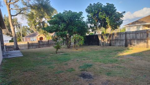 5398 Oxford Manor Cir