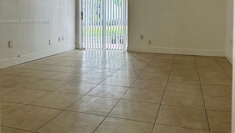 9357 Fontainebleau Blvd